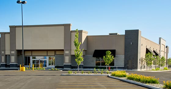 Empty store parkinglot